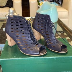 Paul Green sandals size 7